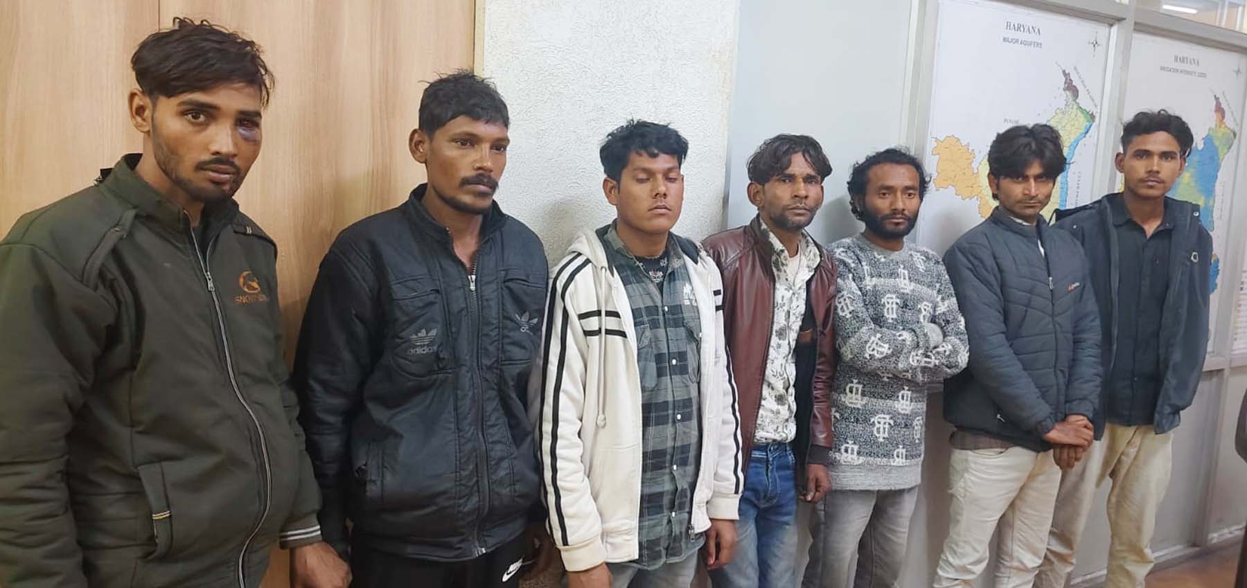 फोटो नंबर-01: गुरुग्राम पुलिस द्वारा काबू किए गए डकैती की योजना बनाने के आरोपी। फोटो नंबर-01: गुरुग्राम पुलिस द्वारा काबू किए गए डकैती की योजना बनाने के आरोपी।