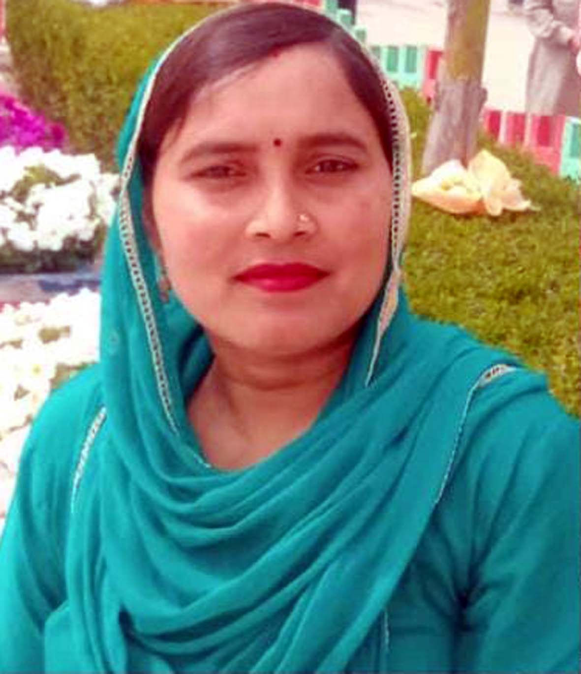 महिला नीलम का फाइल फोटो। महिला नीलम का फाइल फोटो।