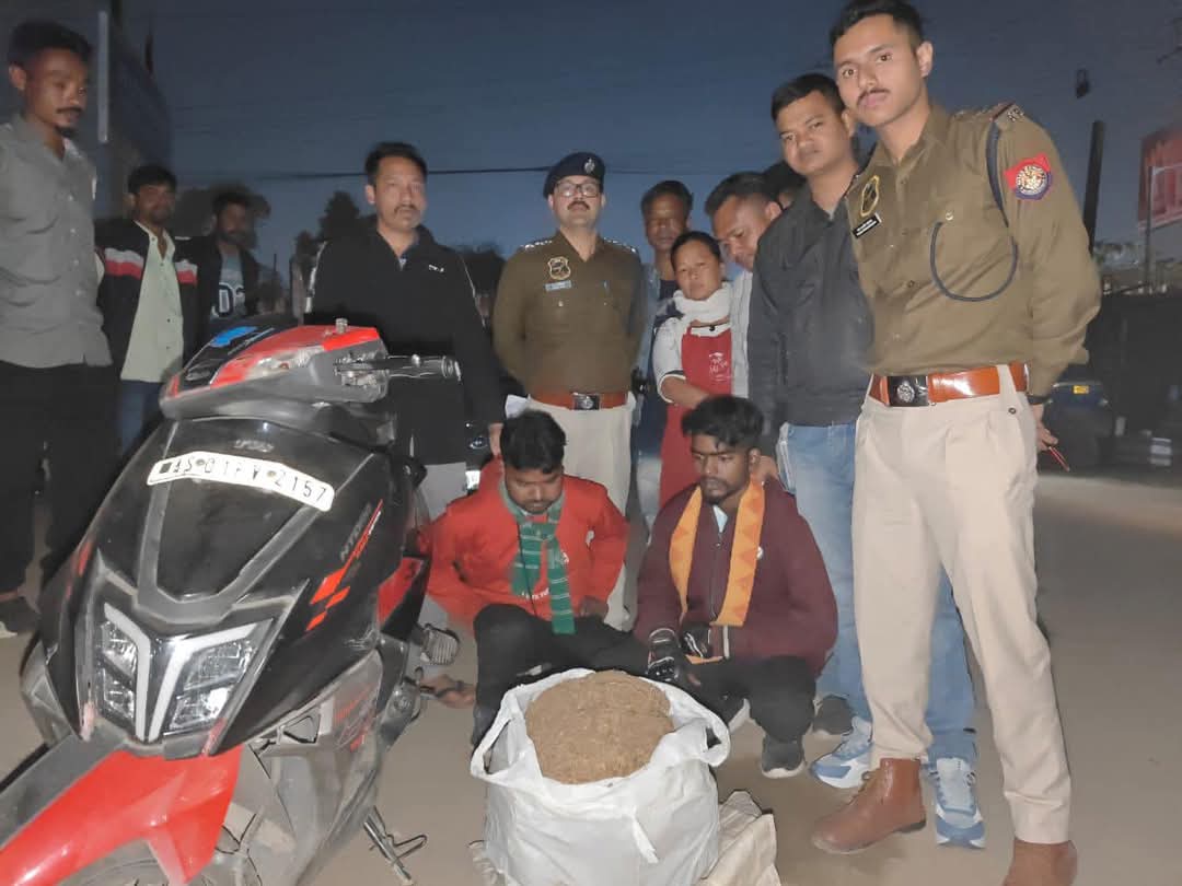 गांजा समेत तीन गिरफ्तार गांजा समेत तीन गिरफ्तार