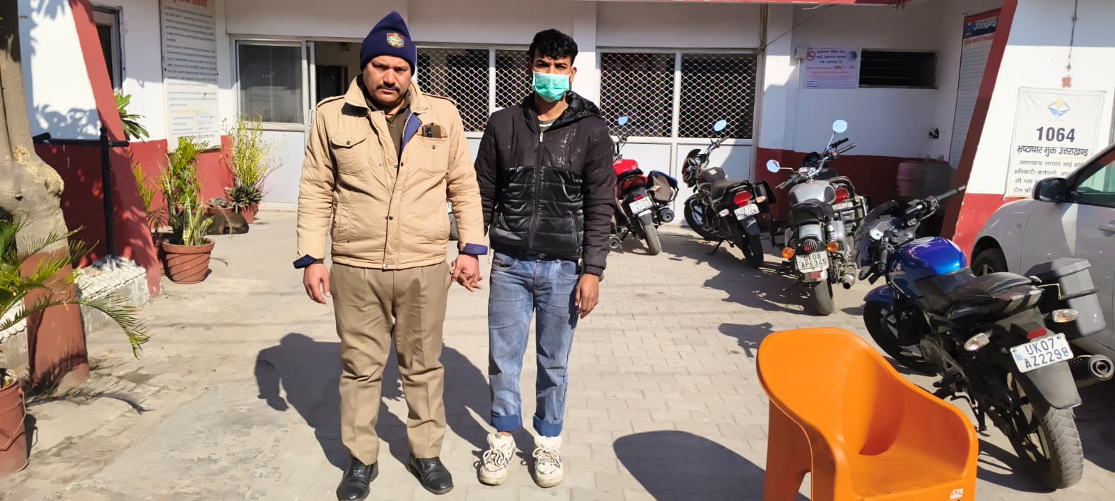 गिरफ्तार अपहरण करता गिरफ्तार अपहरण करता