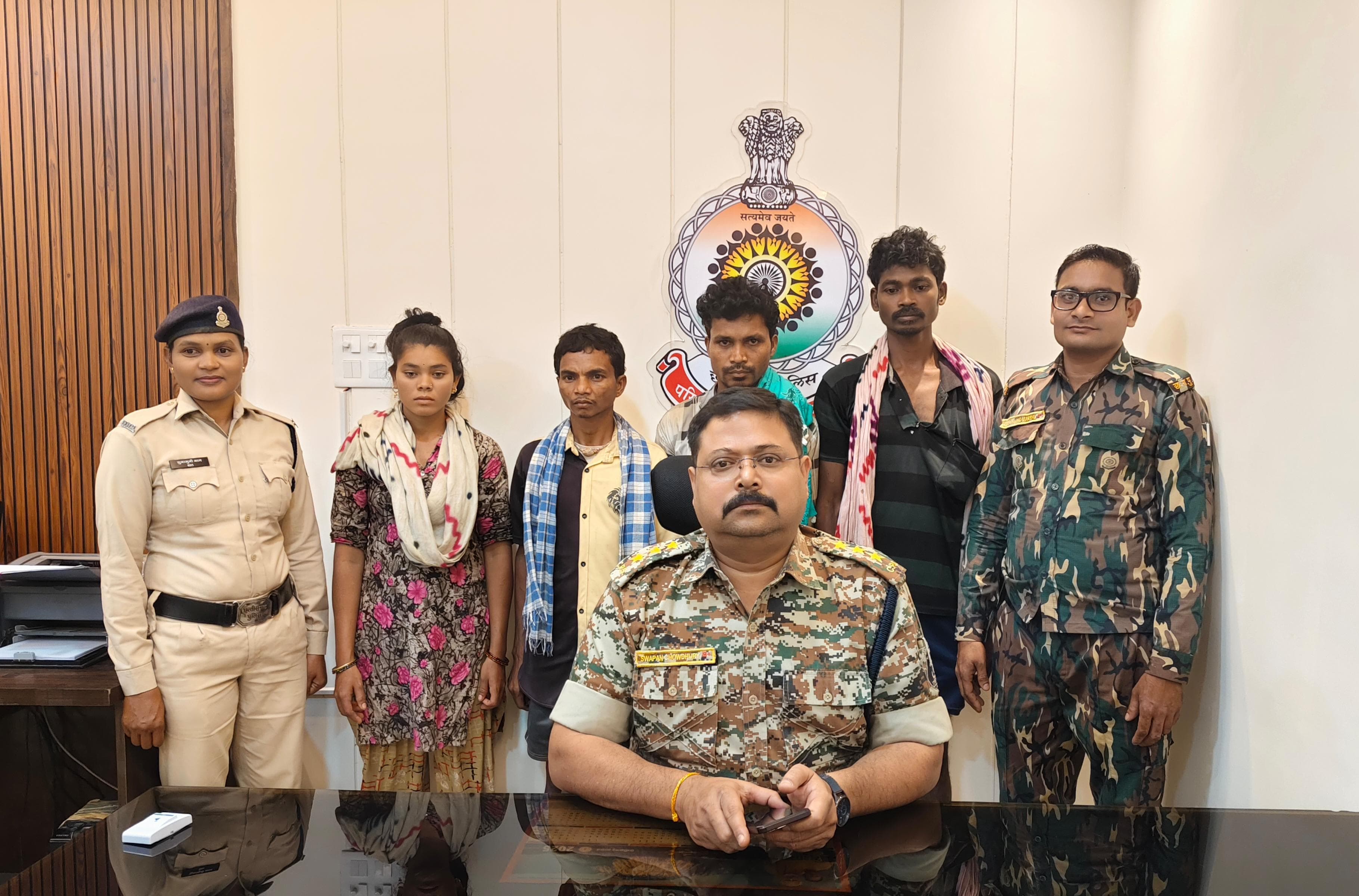सुकमा: चिंतागुफा थाना क्षेत्र में सक्रिय 01 महिला सहित 04 नक्सलियों को पुलिस ने किया गिरफ्तार