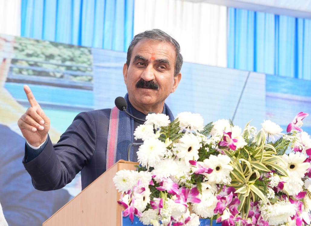 मुख्यमंत्री जनसभा को संबोधित करते हुए। मुख्यमंत्री जनसभा को संबोधित करते हुए।