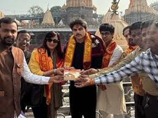 फिल्म अभिनेता वीर पहारिया फिल्म की रिलीज से पहले उज्जैन पहुंचे फिल्म अभिनेता वीर पहारिया फिल्म की रिलीज से पहले उज्जैन पहुंचे