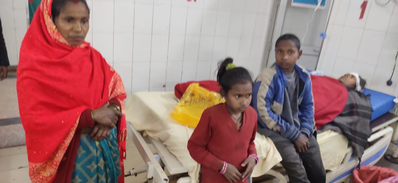 घायल पत्नी घायल पत्नी