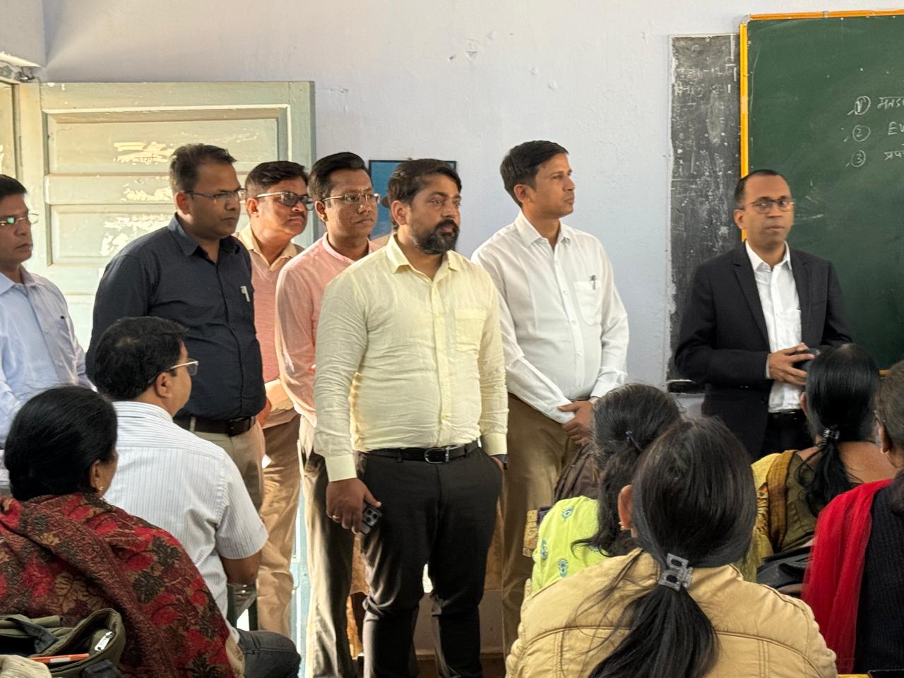 प्रशिक्षण में निर्वाचन की प्रक्रियाओं को गंभीरता से सीखे - कलेक्टर प्रशिक्षण में निर्वाचन की प्रक्रियाओं को गंभीरता से सीखे - कलेक्टर