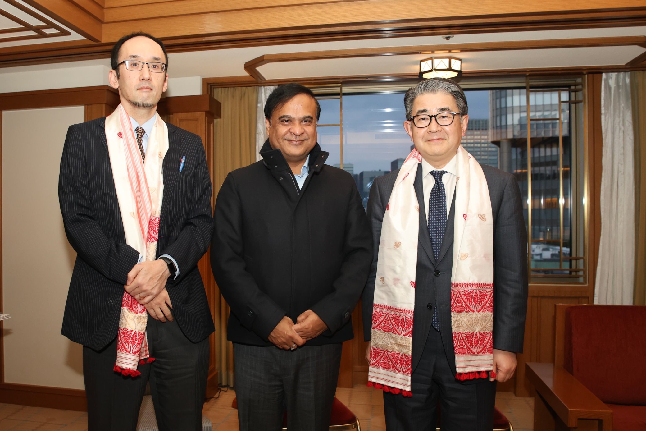 मुख्यमंत्री डॉ हिमंत बिस्व सरमा की जापानी प्रतिनिधियों के साथ निवेश और सहयोग पर की चर्चा से संबंधित तस्वीर।