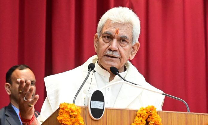 सरकार यह सुनिश्चित करने के लिए प्रतिबद्ध है कि जम्मू-कश्मीर के युवा देश में शीर्ष उद्यमी के रूप में उभरें- उपराज्यपाल सरकार यह सुनिश्चित करने के लिए प्रतिबद्ध है कि जम्मू-कश्मीर के युवा देश में शीर्ष उद्यमी के रूप में उभरें- उपराज्यपाल