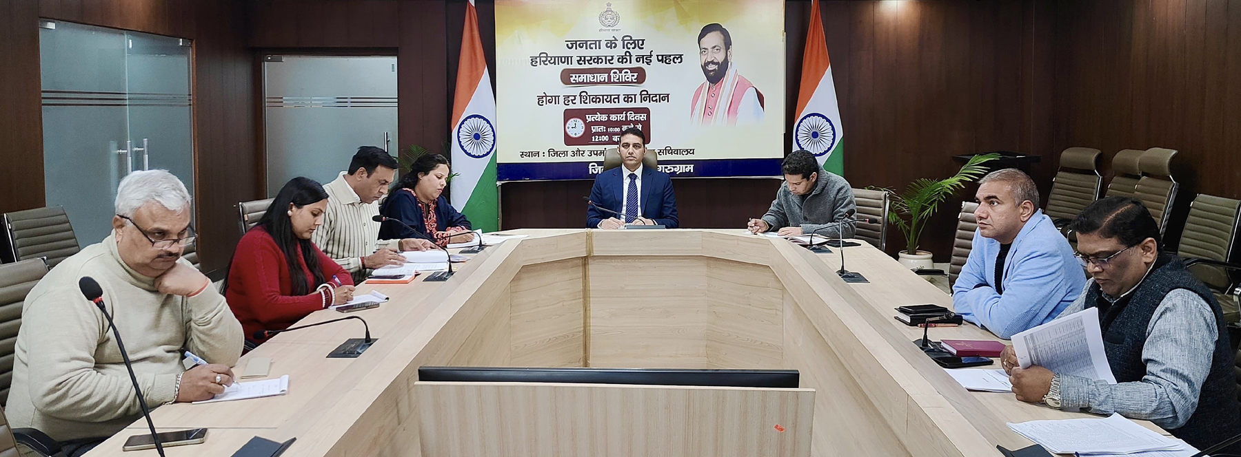 फोटो नंबर-09: लघु सचिवालय सभागार में सडक़ परिवहन और राजमार्ग मंत्रालय द्वारा शुरू की गई पायलट कैशलेस स्कीम को लेकर बैठक में मौजूद अधिकारी। फोटो नंबर-09: लघु सचिवालय सभागार में सडक़ परिवहन और राजमार्ग मंत्रालय द्वारा शुरू की गई पायलट कैशलेस स्कीम को लेकर बैठक में मौजूद अधिकारी।