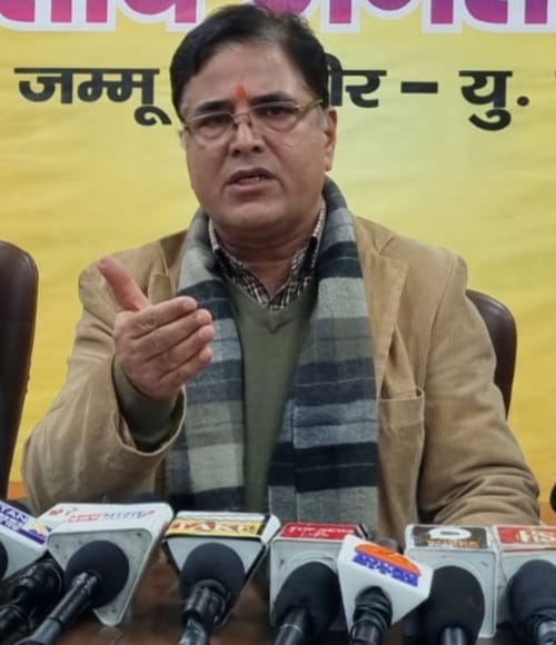 रूबल नागी को कश्मीरी पंडितों की वापसी पर टिप्पणी के लिए करना पड़ रहा आलोचना का सामना