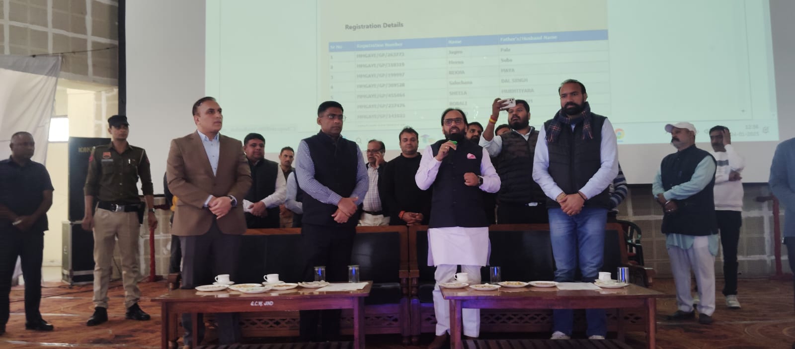 ड्रा प्रक्रिया में मौजूद विधायक देवेंद्र अत्री। ड्रा प्रक्रिया में मौजूद विधायक देवेंद्र अत्री।