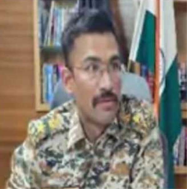 गरियाबंद एसपी निखिल राखेचा गरियाबंद एसपी निखिल राखेचा
