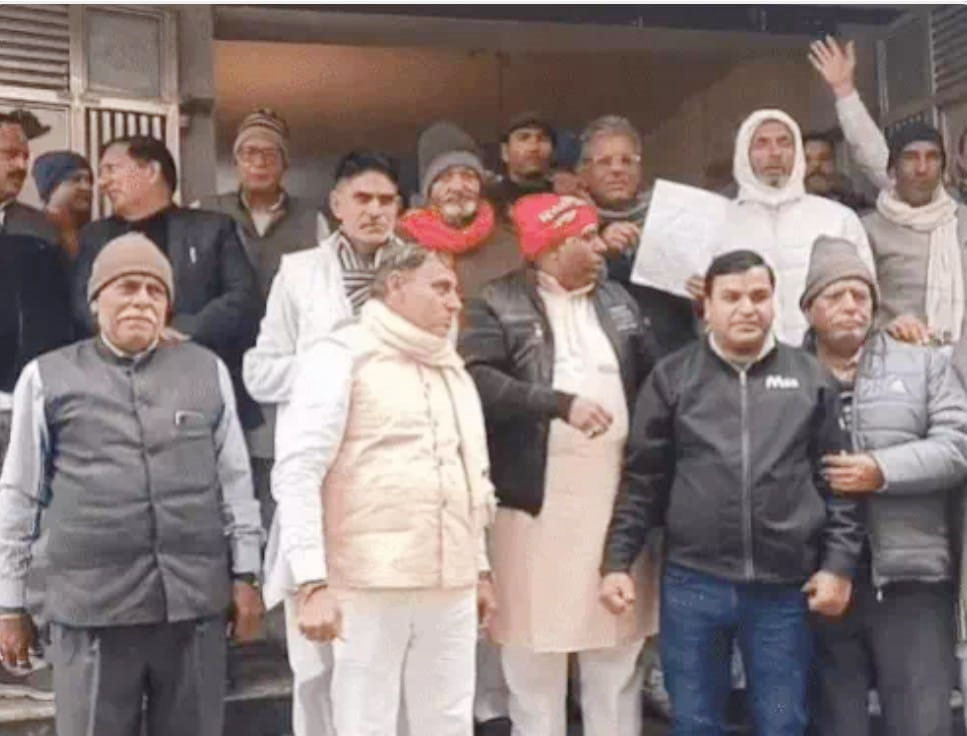 24 Snp-4 सोनीपत: ब्राह्मण भवन गोहाना रोड सोनीपत में अखिल बाह्मण समाज सर्व सम्मति से बड़ौली का साथ देने का ऐलान करते हुए। 24 Snp-4 सोनीपत: ब्राह्मण भवन गोहाना रोड सोनीपत में अखिल बाह्मण समाज सर्व सम्मति से बड़ौली का साथ देने का ऐलान करते हुए।