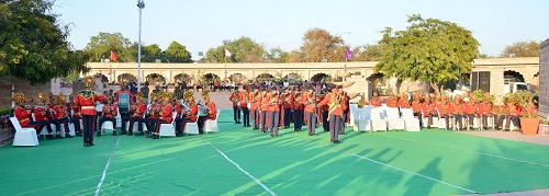 गणतंत्र दिवस की पूर्व संध्या पर अमर जवान ज्योति पर विशेष कार्यक्रम का हुआ आयोजन गणतंत्र दिवस की पूर्व संध्या पर अमर जवान ज्योति पर विशेष कार्यक्रम का हुआ आयोजन