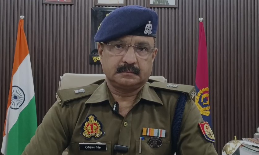 थाना सिविल लाइंस और थाना भोजपुर क्षेत्र में शुक्रवार रात्रि अलग-अलग हुई मुठभेड़ की जानकारी देते पुलिस अधीक्षक कुमार रणविजय सिंह थाना सिविल लाइंस और थाना भोजपुर क्षेत्र में शुक्रवार रात्रि अलग-अलग हुई मुठभेड़ की जानकारी देते पुलिस अधीक्षक कुमार रणविजय सिंह