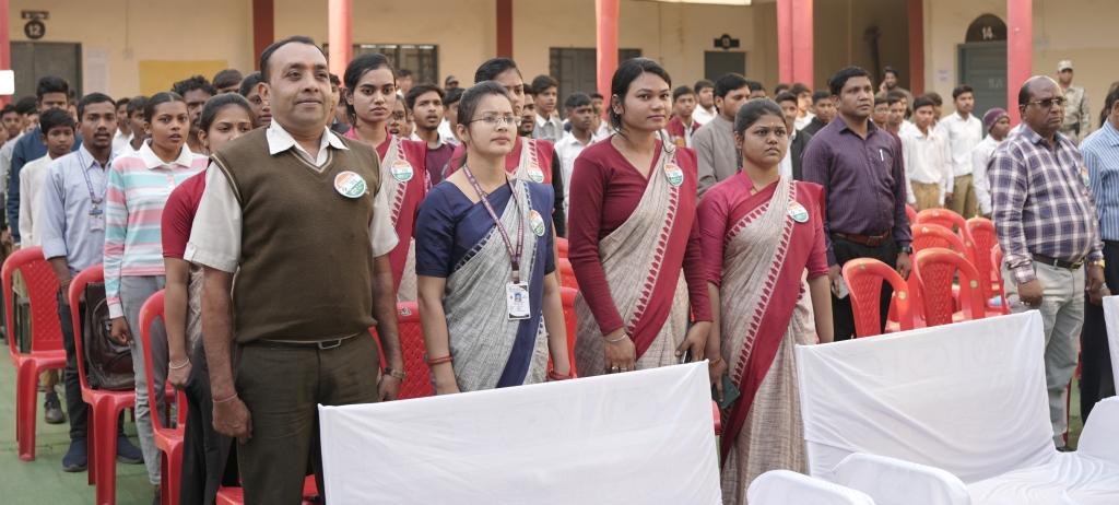 कोरबा : स्वामी आत्मानंद अंग्रेजी माध्यम महाविद्यालय कोरबा में जिला स्तरीय राष्ट्रीय मतदाता दिवस कार्यक्रम हुआ आयोजित