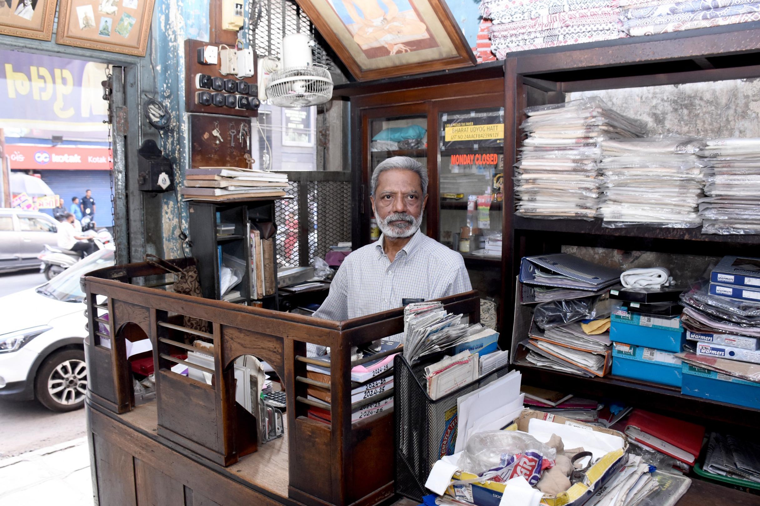 A shop in Vadodara, the profits from which were sent to Gandhiji for social service A shop in Vadodara, the profits from which were sent to Gandhiji for social service