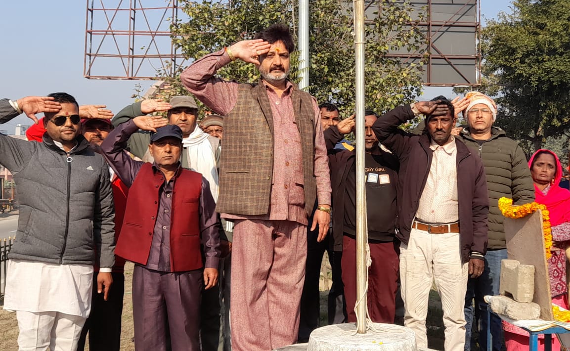स्ट्रीट वेंडर्स ने मनाया गणतंत्र दिवस स्ट्रीट वेंडर्स ने मनाया गणतंत्र दिवस