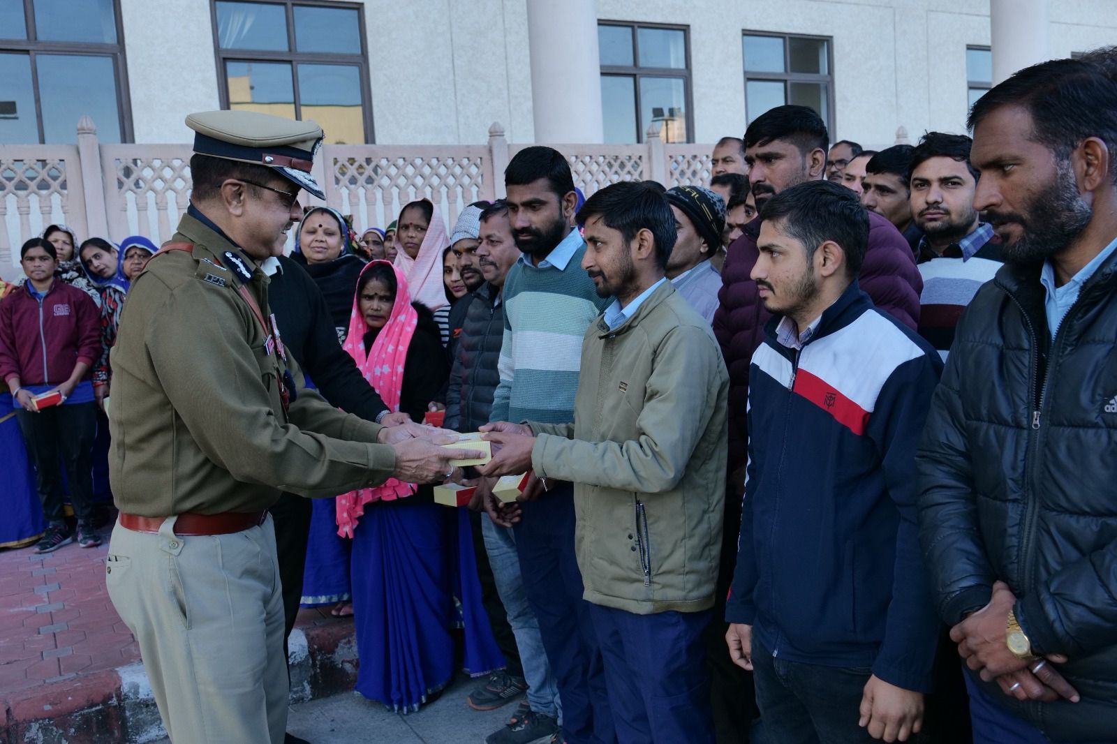 पुलिस मुख्यालय में शान से लहराया तिरंगा पुलिस मुख्यालय में शान से लहराया तिरंगा