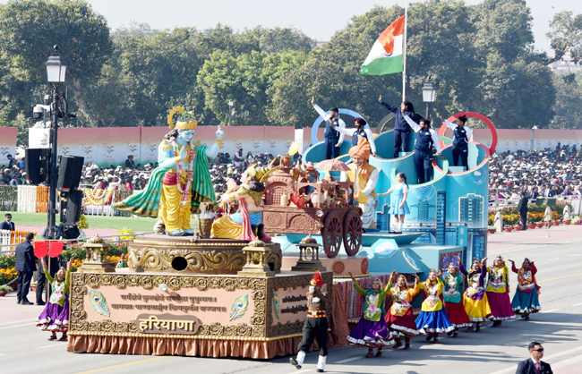 नई दिल्ली में गणतंत्र दिवस के अवसर पर हरियाणा की झांकी नई दिल्ली में गणतंत्र दिवस के अवसर पर हरियाणा की झांकी