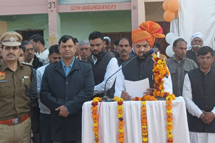 26 Snp-5 सोनीपत: गन्नौर विधायक देवेन्द्र कादियान ने बतौर मुख्य अतिथि नई अनाज मण्डी में 26 Snp-5 सोनीपत: गन्नौर विधायक देवेन्द्र कादियान ने बतौर मुख्य अतिथि नई अनाज मण्डी में