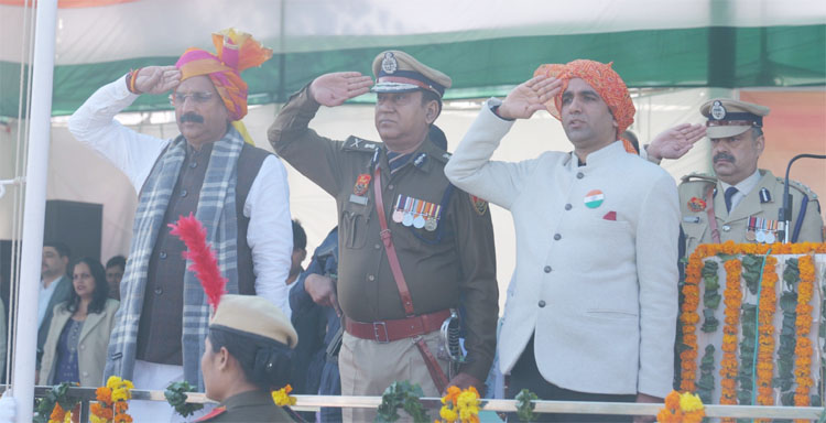 26 Snp- सोनीपत: हरियाणा के सामाजिक न्याय एवं अधिकारिता मंत्री कृष्ण कुमार बेदी ने पुलिस लाइन में आयोजित जिला स्तरीय गणतंत्र दिवस समारोह में 26 Snp- सोनीपत: हरियाणा के सामाजिक न्याय एवं अधिकारिता मंत्री कृष्ण कुमार बेदी ने पुलिस लाइन में आयोजित जिला स्तरीय गणतंत्र दिवस समारोह में