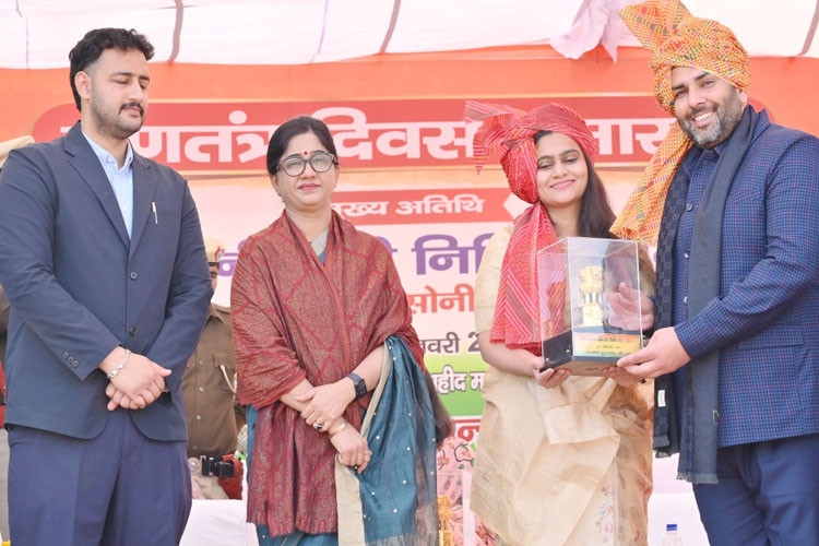 26 Snp-6 सोनीपत: सोनीपत से विधायक निखिल मदान ने बतौर मुख्य अतिथि शहीद मदन लाल धींगड़ा स्टेडियम स्थित मिनि स्पोर्टस कॉपलेक्स में 26 Snp-6 सोनीपत: सोनीपत से विधायक निखिल मदान ने बतौर मुख्य अतिथि शहीद मदन लाल धींगड़ा स्टेडियम स्थित मिनि स्पोर्टस कॉपलेक्स में