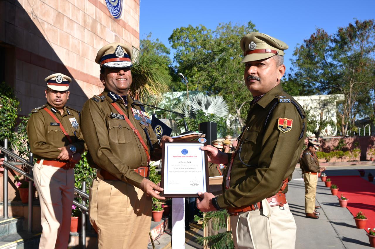 गणतंत्र दिवस पर एसीबी में उत्कृष्ट कार्य के लिए 47 अधिकारी और कर्मचारी सम्मानित