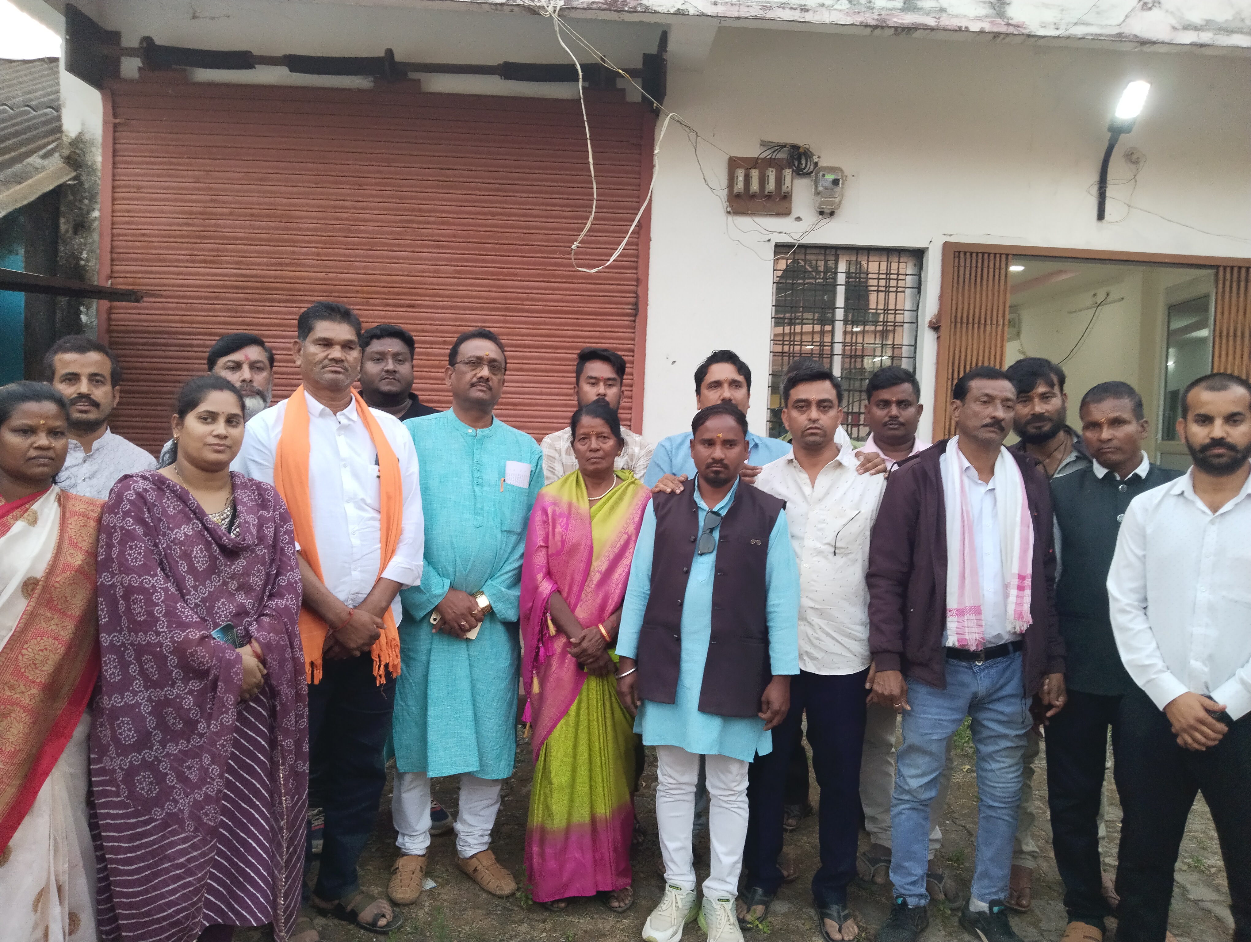 सुकमा : नगरीय निकाय एवं पंचायत चुनाव में टिकट वितरण की अपारदर्शिता एवं पक्षपात का आरोप लगाकर भाजपा के करीब 18 से अधिक कार्यकर्ताओं ने दिया सामूहिक त्यागपत्र। सुकमा : नगरीय निकाय एवं पंचायत चुनाव में टिकट वितरण की अपारदर्शिता एवं पक्षपात का आरोप लगाकर भाजपा के करीब 18 से अधिक कार्यकर्ताओं ने दिया सामूहिक त्यागपत्र।