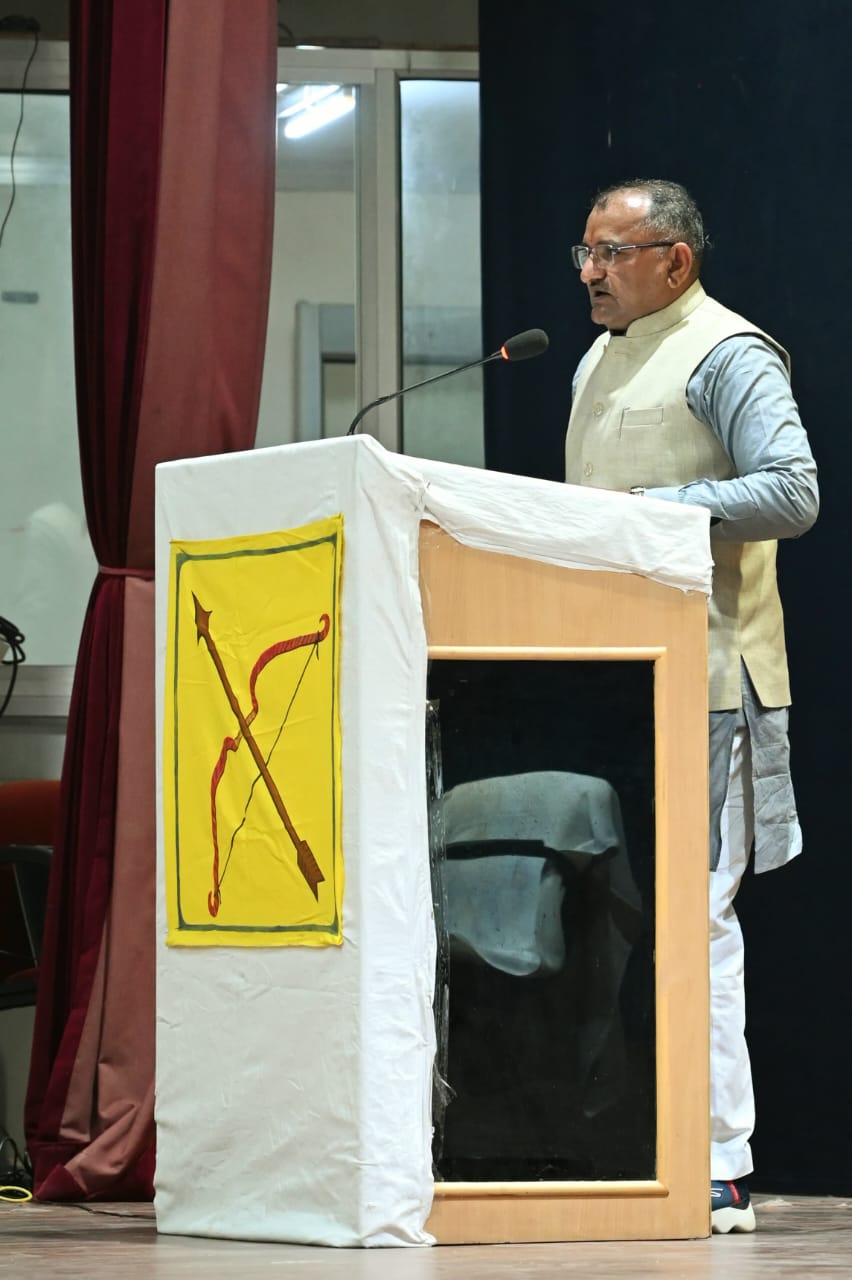 हिंदुओं को संगठित होने तथा अपनी संस्कृति और पर्यावरण बचाने का संदेश।
