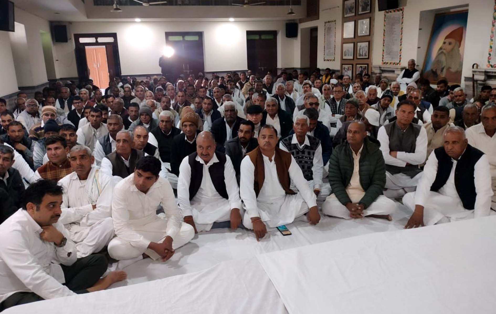 बैठक में मौजूद बिश्नोई समाज के प्रतिनिधि व सदस्य। बैठक में मौजूद बिश्नोई समाज के प्रतिनिधि व सदस्य।