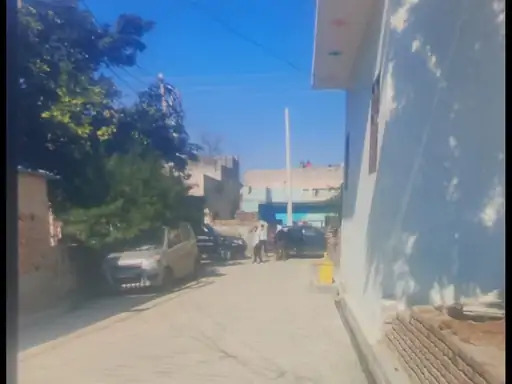 सीसीटीवी कैमरे से घर की फोटो सीसीटीवी कैमरे से घर की फोटो