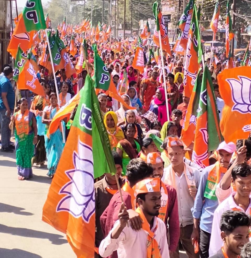 कोरबा : भाजपा की नामांकन रैली में उमड़ा ऐतिहासिक जनसैलाब, महापौर प्रत्याशी संजू देवी राजपूत और 67 पार्षद प्रत्याशियों ने जमा किया फॉर्म