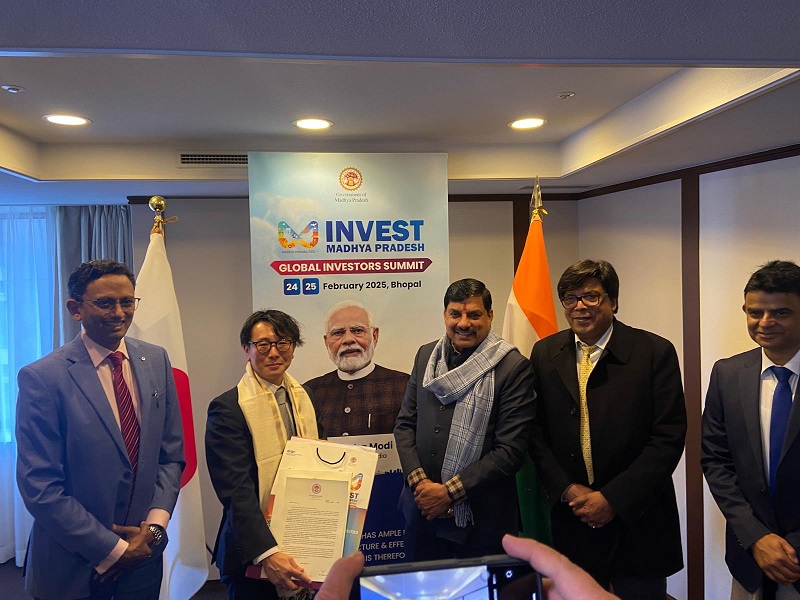 जापान में निवेशकों को भोपाल ग्लोबल इन्वेस्टर्स मीट के लिए आमंत्रित करते हुए मुख्यमंत्री डॉ. मोहन यादव जापान में निवेशकों को भोपाल ग्लोबल इन्वेस्टर्स मीट के लिए आमंत्रित करते हुए मुख्यमंत्री डॉ. मोहन यादव