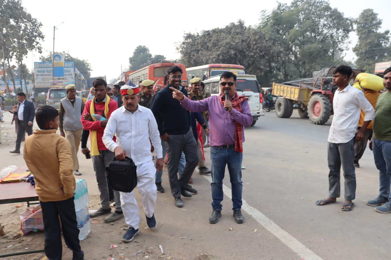 प्रयागराज कुंभ मेले में स्थित हुई सामान्य गाड़ियों को आगे के लिए किया जा रहा रवाना: जिलाधिकारी प्रयागराज कुंभ मेले में स्थित हुई सामान्य गाड़ियों को आगे के लिए किया जा रहा रवाना: जिलाधिकारी