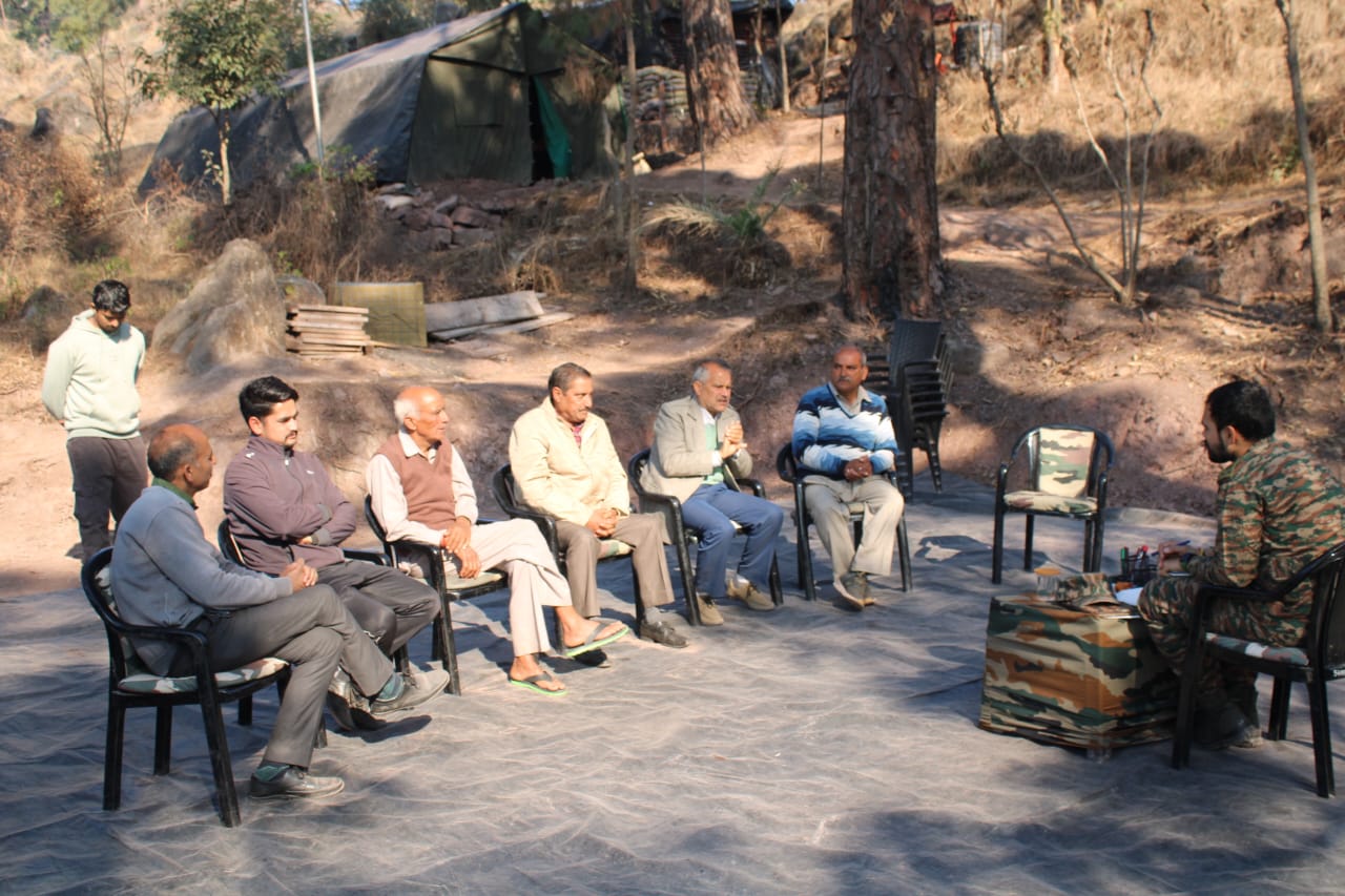 सामुदायिक संबंधों को मजबूत करने के लिए चाय पर चर्चा का आयोजन सामुदायिक संबंधों को मजबूत करने के लिए चाय पर चर्चा का आयोजन