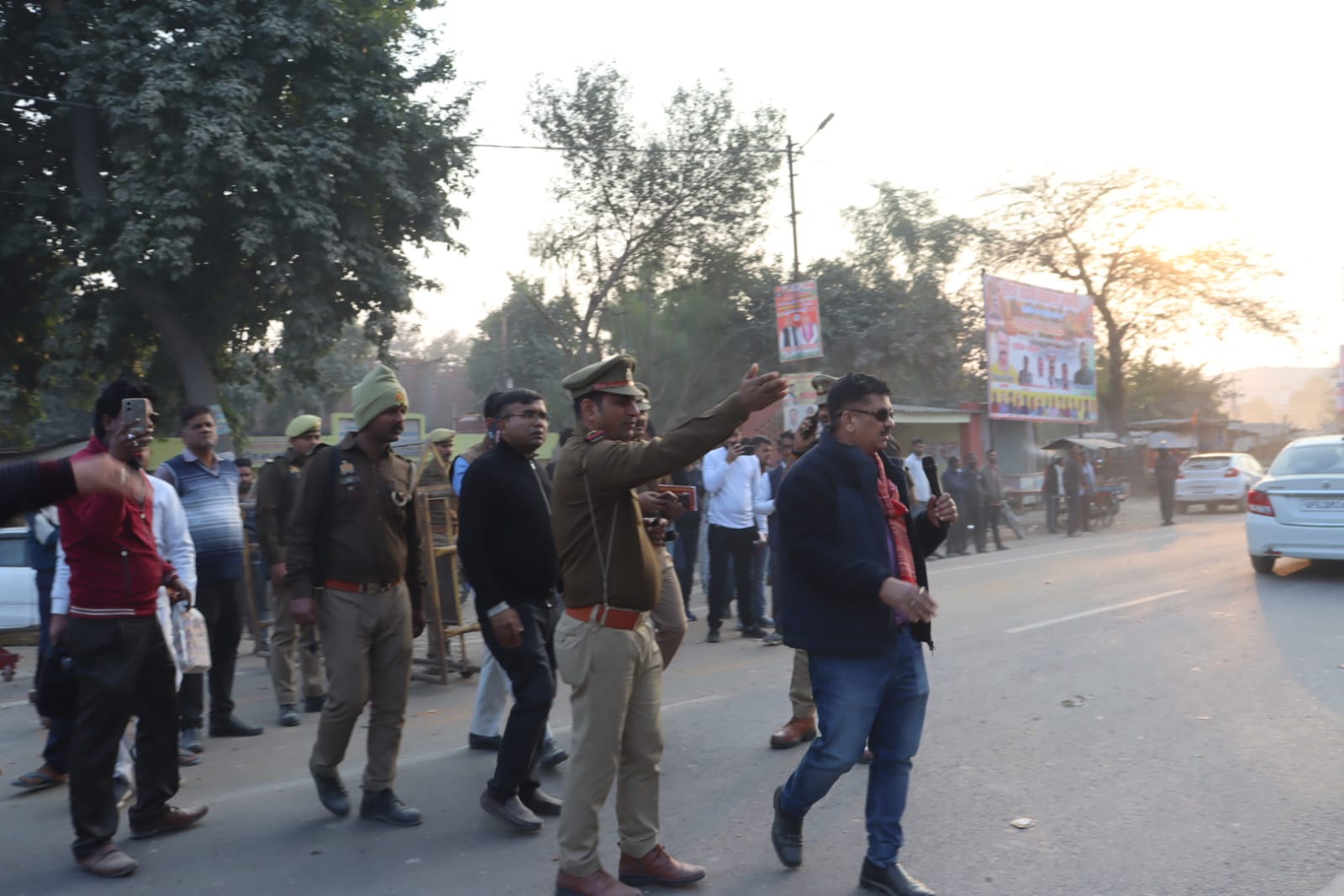 प्रयागराज कुंभ मेले में स्थित हुई सामान्य गाड़ियों को आगे के लिए किया जा रहा रवाना: जिलाधिकारी प्रयागराज कुंभ मेले में स्थित हुई सामान्य गाड़ियों को आगे के लिए किया जा रहा रवाना: जिलाधिकारी