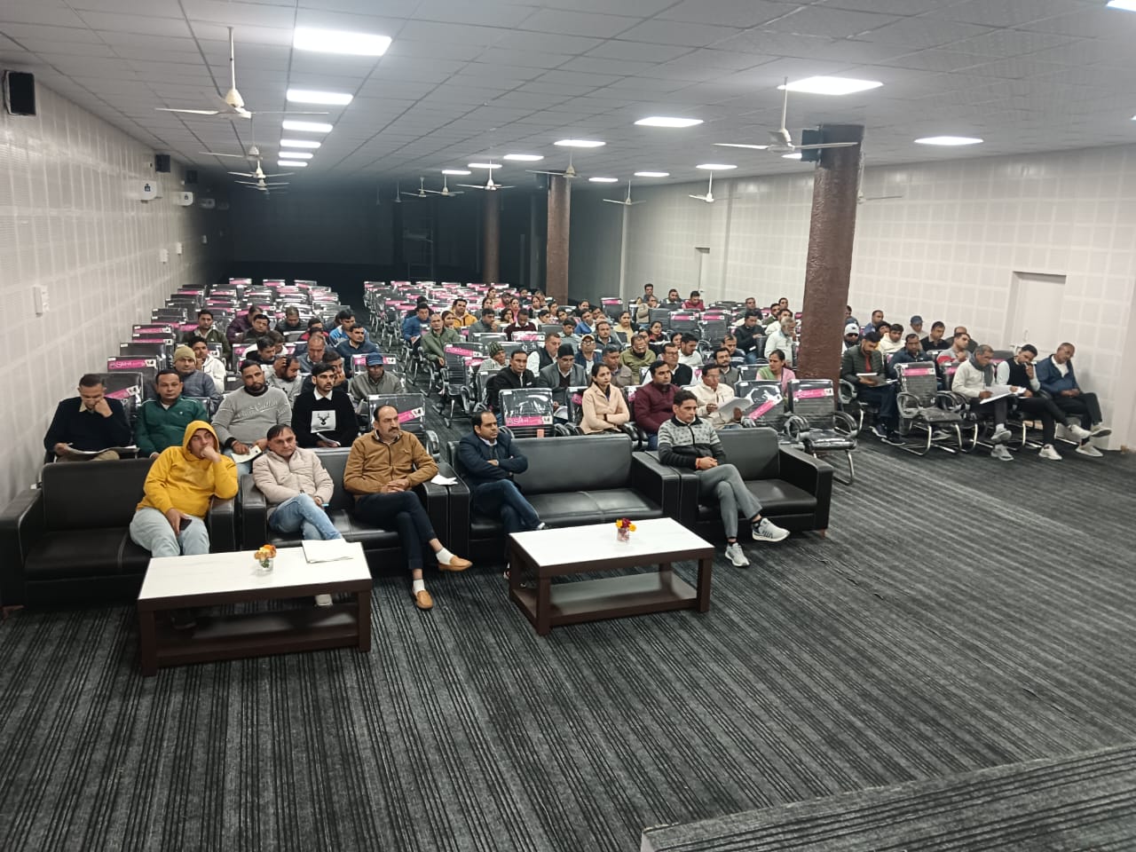जाट संस्था चुनाव के लिए बुधवार को अधिकारियों और कर्मचारियों को दिया गया प्रशिक्षण जाट संस्था चुनाव के लिए बुधवार को अधिकारियों और कर्मचारियों को दिया गया प्रशिक्षण