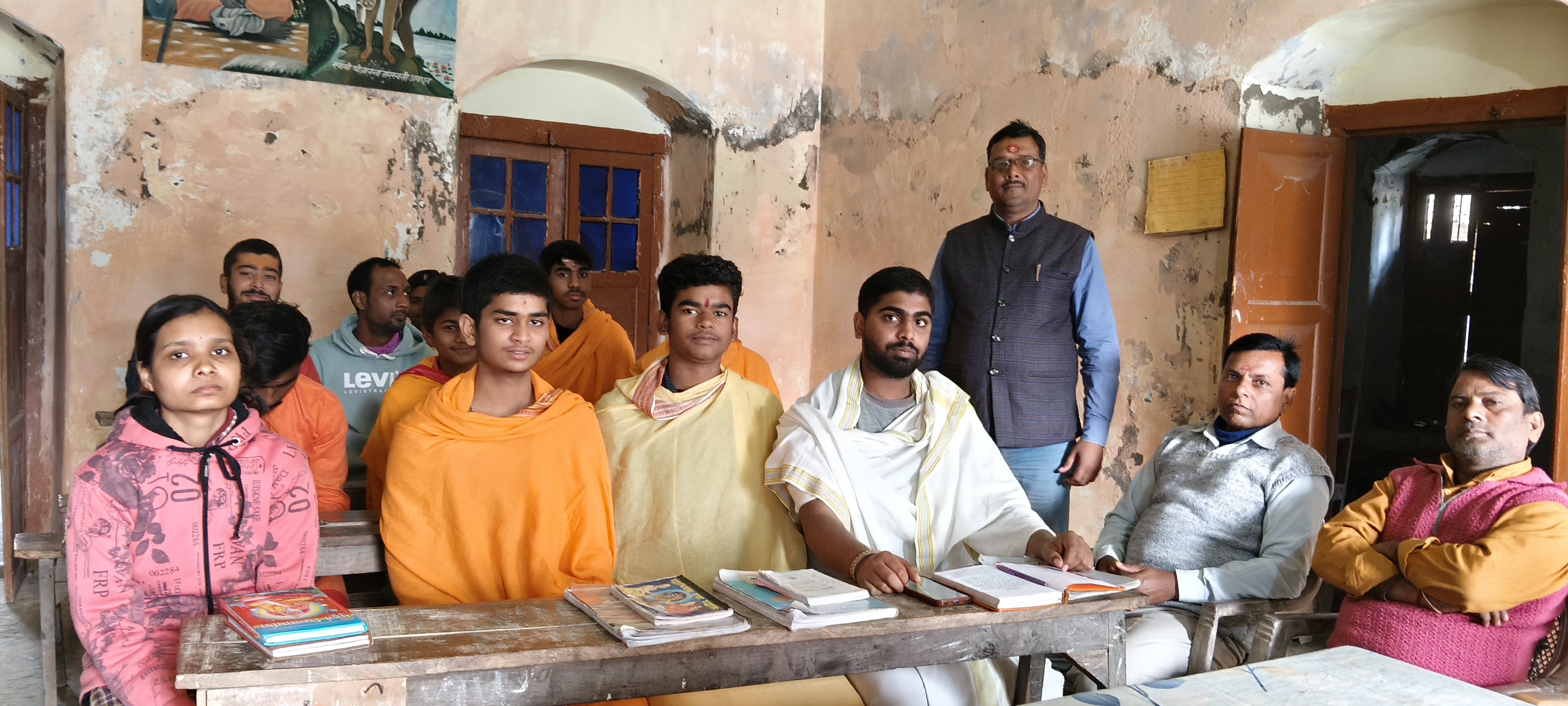 संस्कृत भाषा को लेकर मौनी आमवस्या पर आयोजित कार्यक्रम संस्कृत भाषा को लेकर मौनी आमवस्या पर आयोजित कार्यक्रम