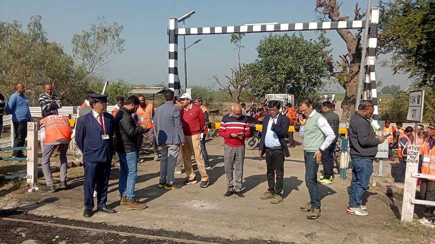 मुख्यालय अधिकारियों द्वारा कोटा-सवाई माधोपुर रेल खण्ड पर संरक्षा ऑडिट एवं निरीक्षण मुख्यालय अधिकारियों द्वारा कोटा-सवाई माधोपुर रेल खण्ड पर संरक्षा ऑडिट एवं निरीक्षण