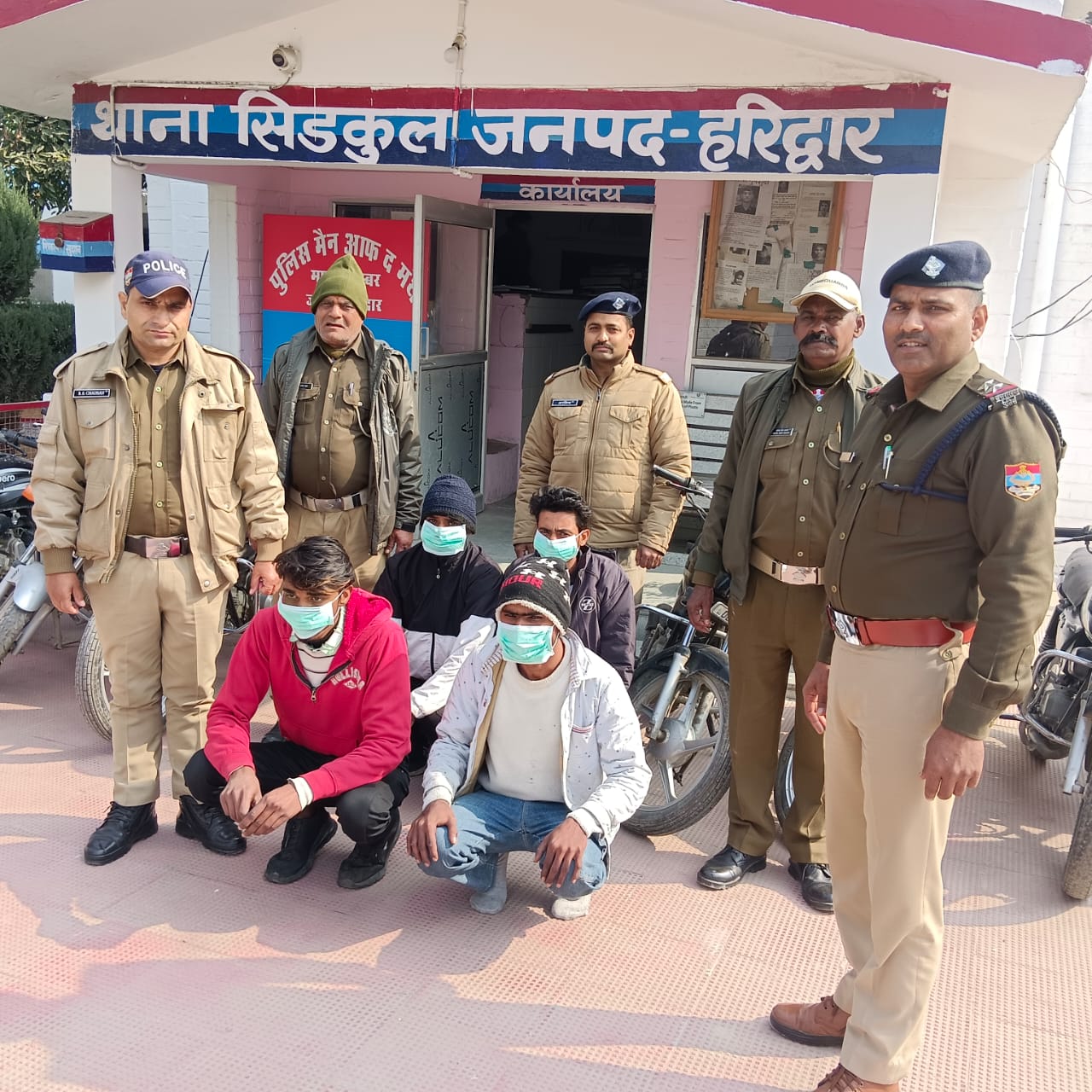 गिरफ्तार वाहन चोर गिरफ्तार वाहन चोर