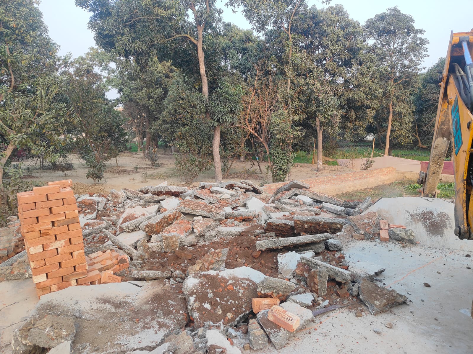 एच आरडीए की ध्वस्थिकरण की कार्रवाई एच आरडीए की ध्वस्थिकरण की कार्रवाई