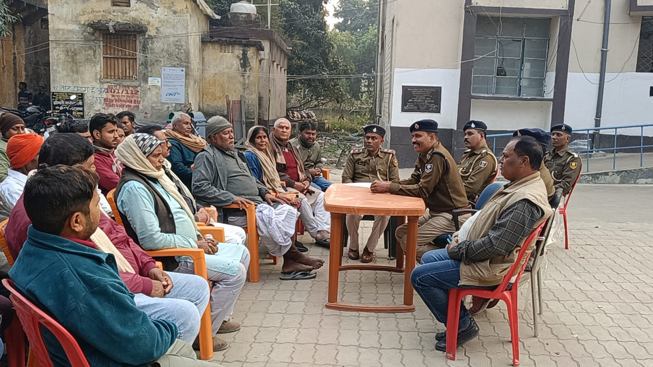 सौहार्द पूर्ण माहौल में मनाये सरस्वती पूजा थाने में आयोजित हुई शांति समिति की बैठक सौहार्द पूर्ण माहौल में मनाये सरस्वती पूजा थाने में आयोजित हुई शांति समिति की बैठक