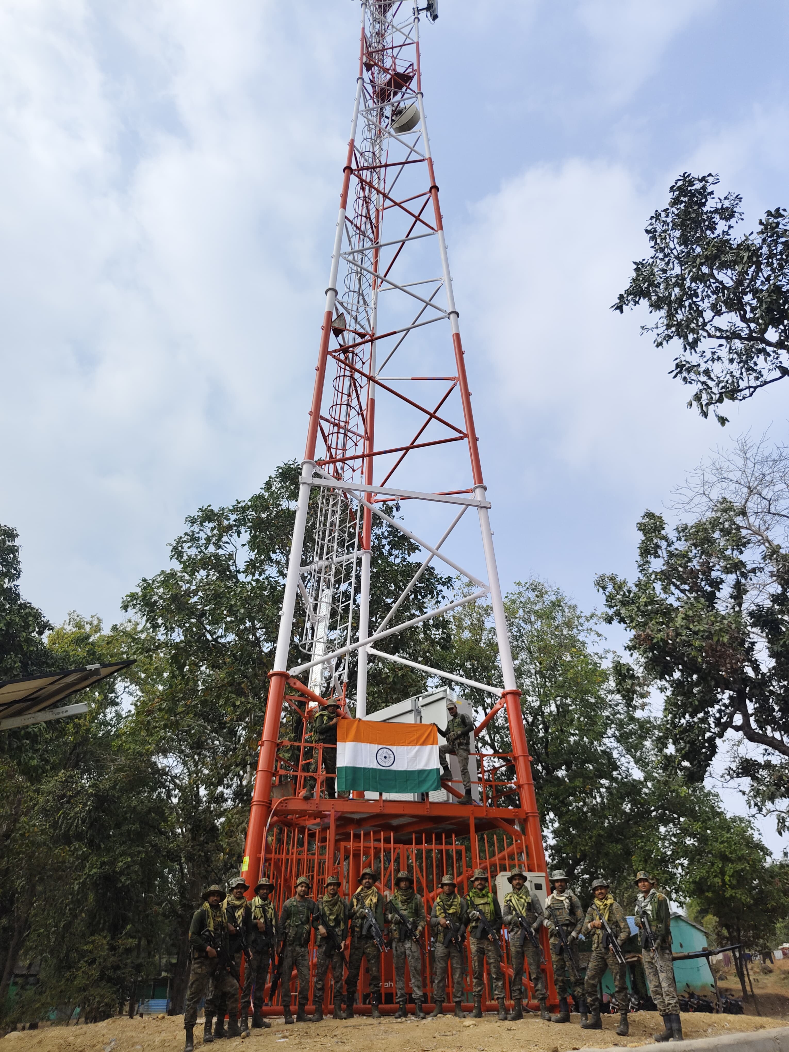 सुकमा जिले के घोर नक्सल प्रभावित क्षेत्र डब्बामरका में 4G मोबाइल नेटवर्क हुआ प्रारंभ। सुकमा जिले के घोर नक्सल प्रभावित क्षेत्र डब्बामरका में 4G मोबाइल नेटवर्क हुआ प्रारंभ।