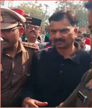 कांग्रेस सांसद राकेश राठौर को गिरफ्तार कांग्रेस सांसद राकेश राठौर को गिरफ्तार
