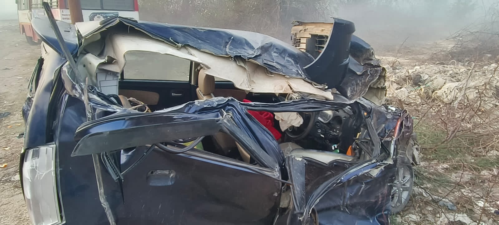 मौनी अमावस्या का स्नान कर लौट रहे श्रद्धालुओं की बस से हुई टक्कर 3 की मौत,तीन घायल