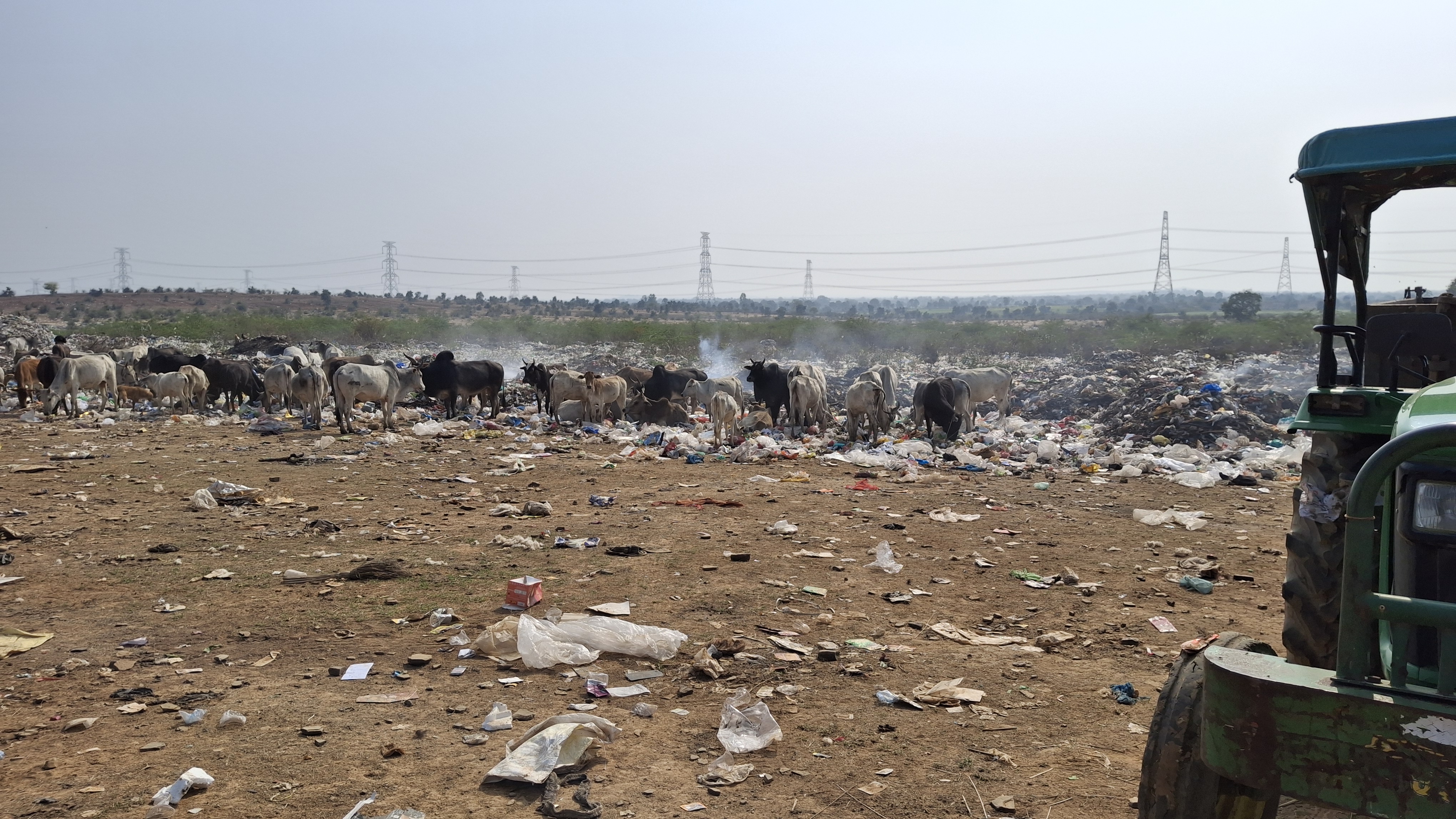 दमोह-कचडा हो गया प्लांट और मशीने जो कचडा निष्पादन के लिये लगायी दमोह-कचडा हो गया प्लांट और मशीने जो कचडा निष्पादन के लिये लगायी