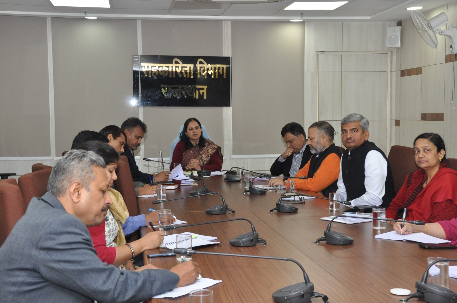आमुखीकरण कार्यक्रम आमुखीकरण कार्यक्रम