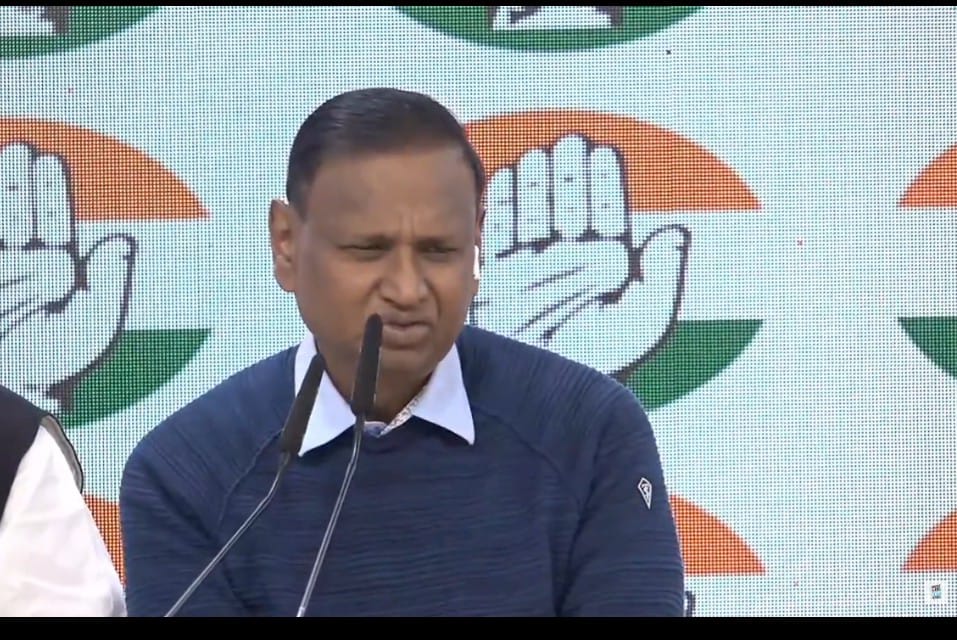 दिल्ली में कांग्रेस कार्यालय पत्रकार वार्ता को सन्बोधित करते पूर्व सांसद उदित राज दिल्ली में कांग्रेस कार्यालय पत्रकार वार्ता को सन्बोधित करते पूर्व सांसद उदित राज