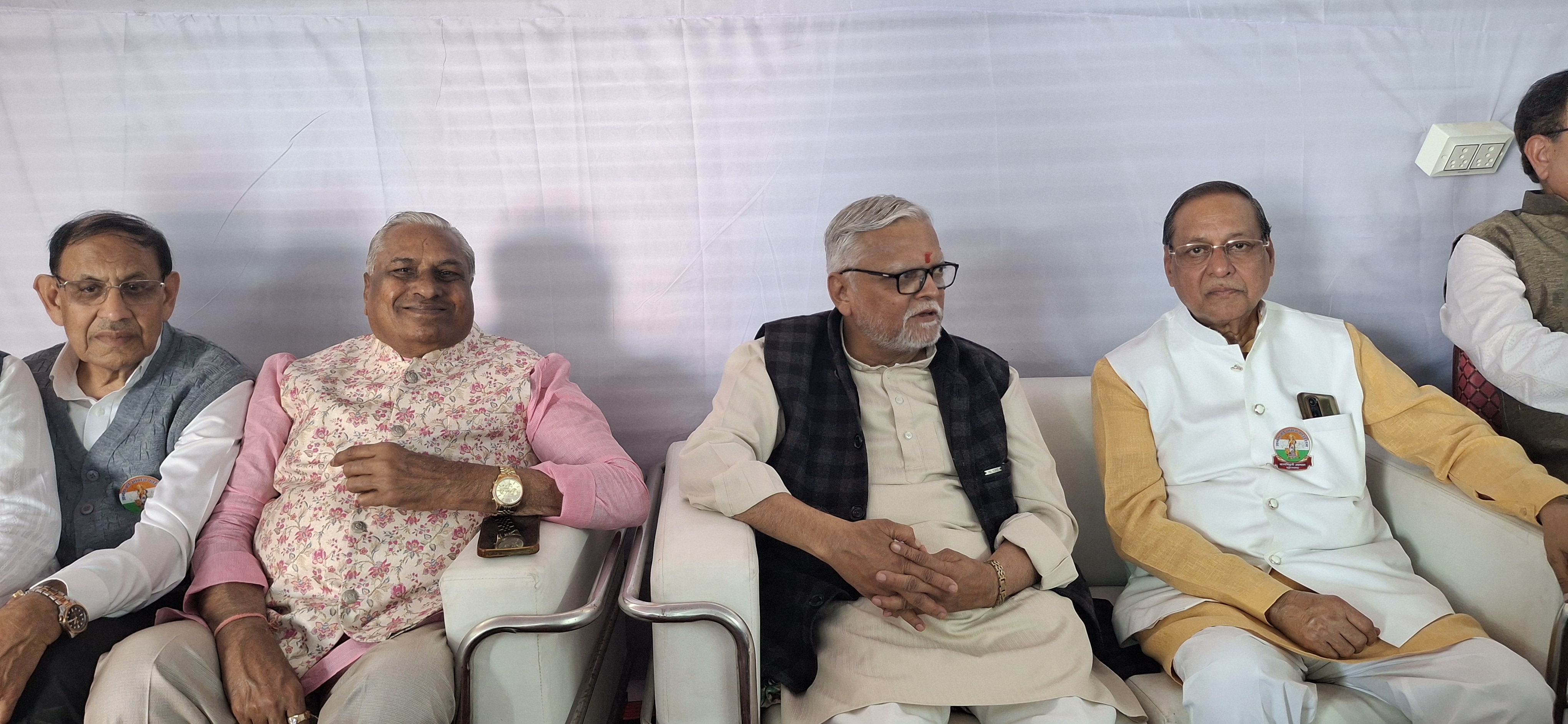ज्ञान महाकुंभ में उठी मांग : इंडिया शब्द हमें कतई स्वीकार नहीं ज्ञान महाकुंभ में उठी मांग : इंडिया शब्द हमें कतई स्वीकार नहीं