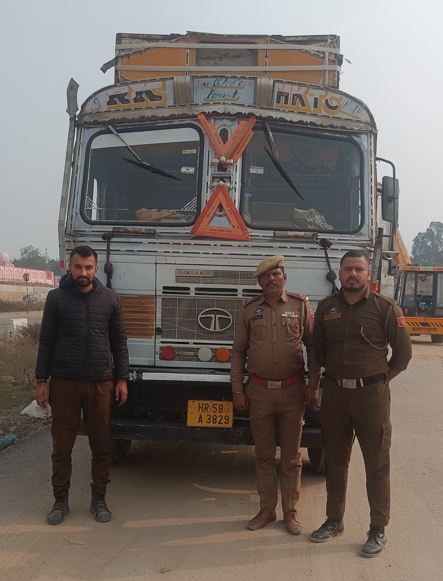 Cow smuggling attempt failed, 16 cows rescued Cow smuggling attempt failed, 16 cows rescued